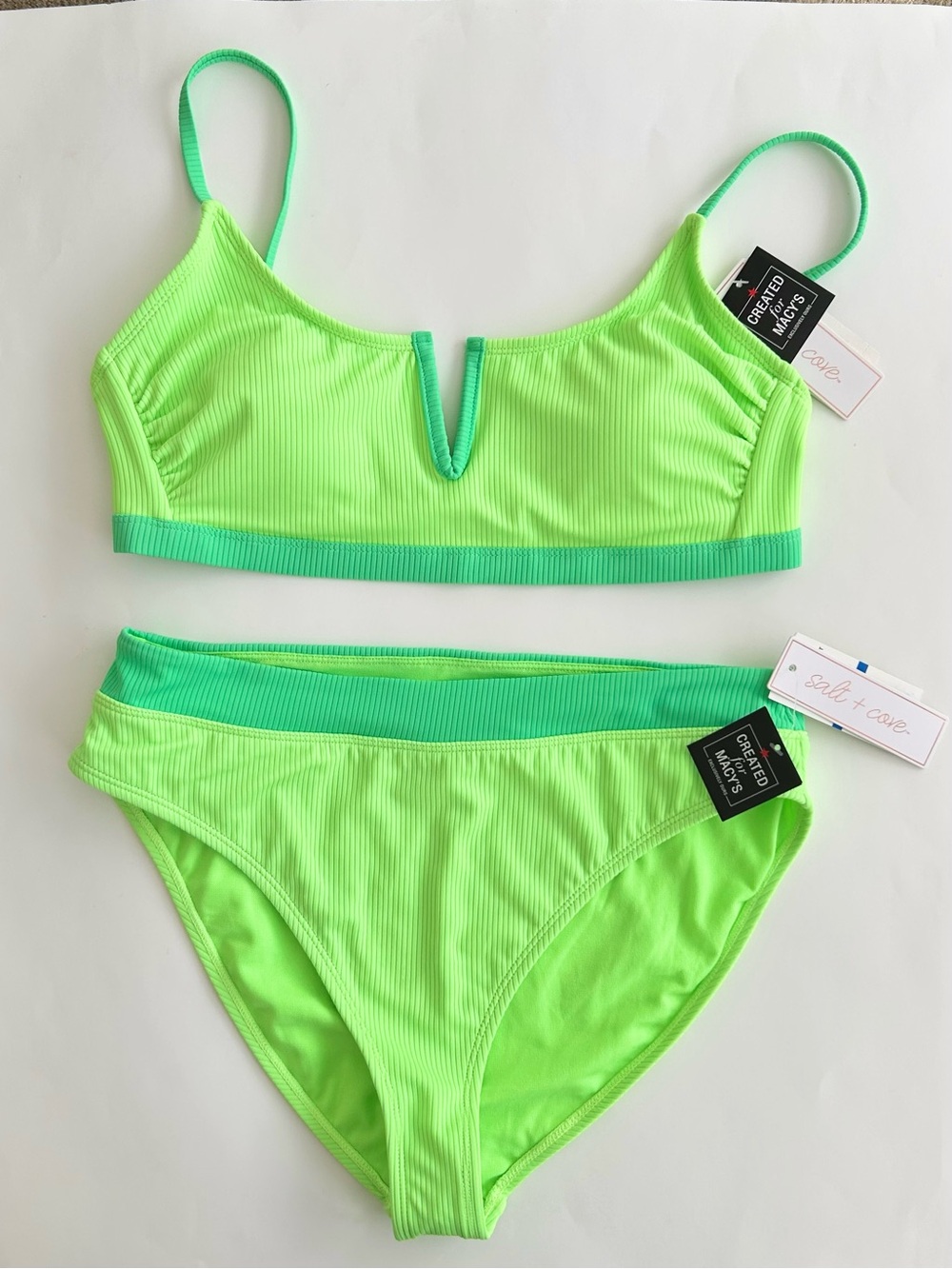 NWT Rib Knit Two Tone Mint Green Bikini Set
Top is LG, Bottoms XL  Salt+Cove JR